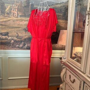 Vintage Lady Cameo Scarlet Lace Chemise Nightgown and Robe Set